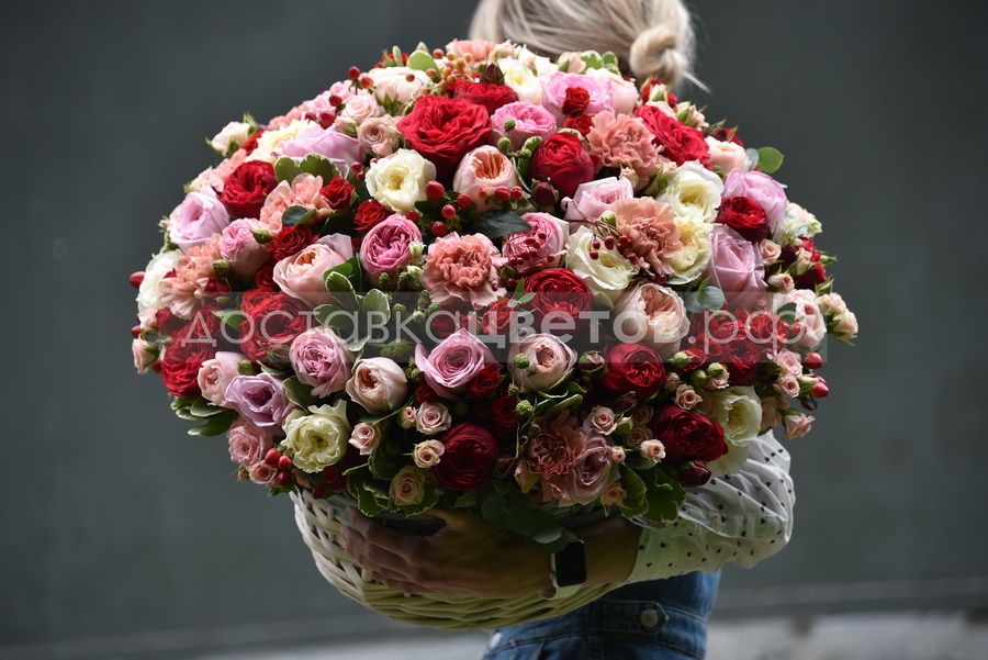 Корзина цветов Версаль (не актуален)